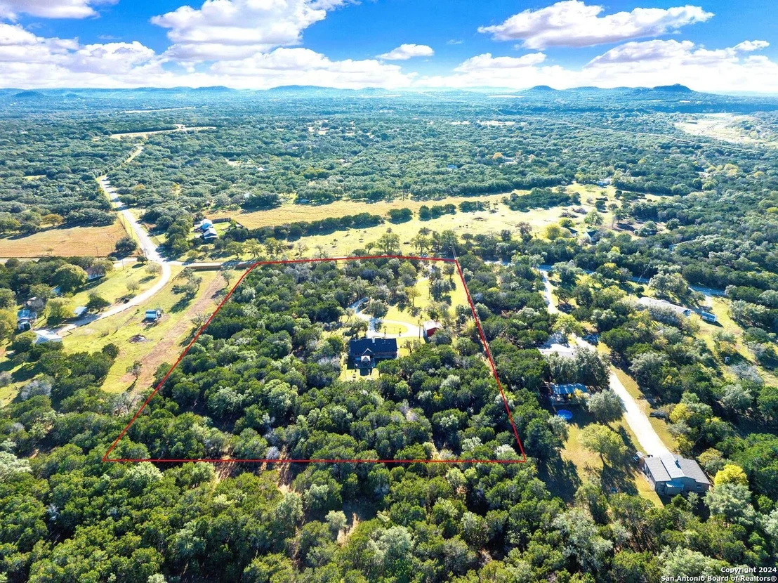 Photo of 1616 RIVER TRAIL RD