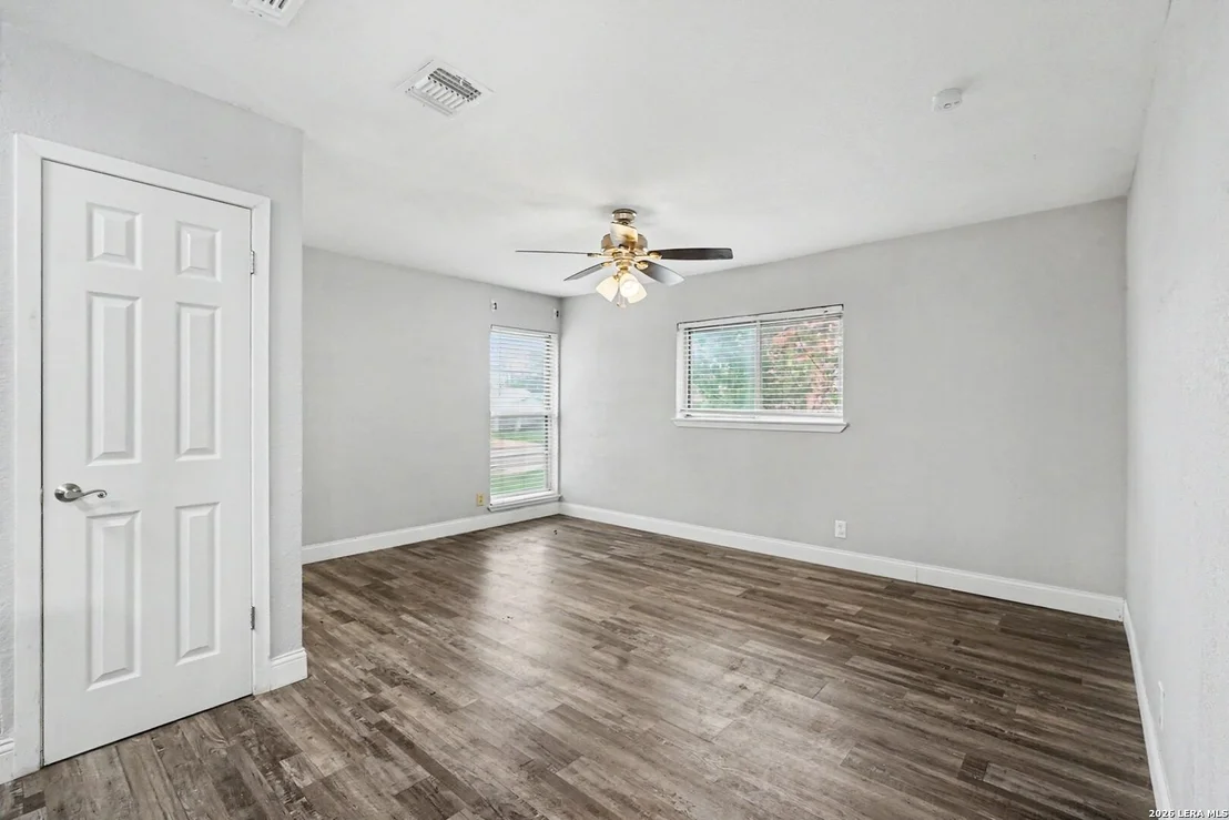 Photo of 3606 Versailles Dr