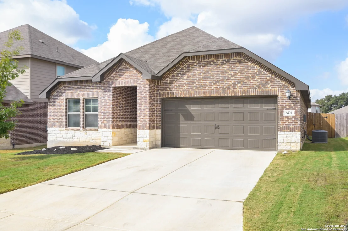 Photo of 2421 PENNILYNN WAY