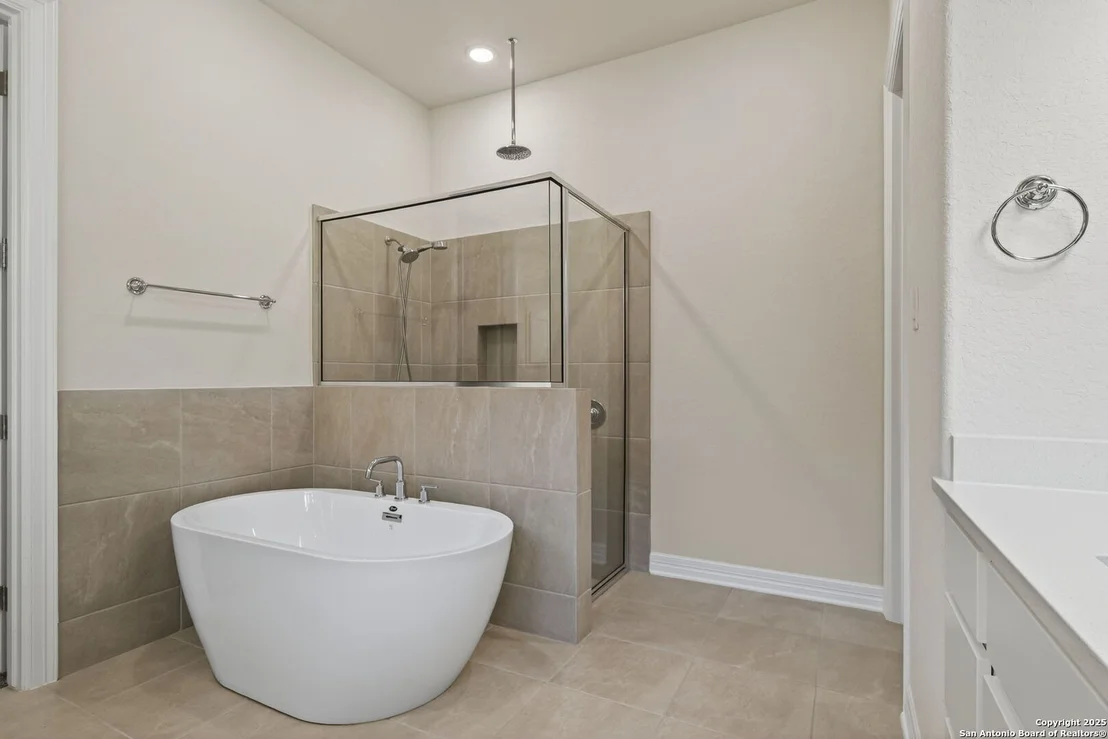 Photo of 123 Low Meadow