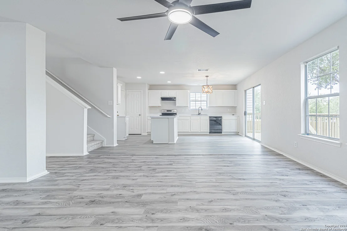 Photo of 6615 Suncliff Crst