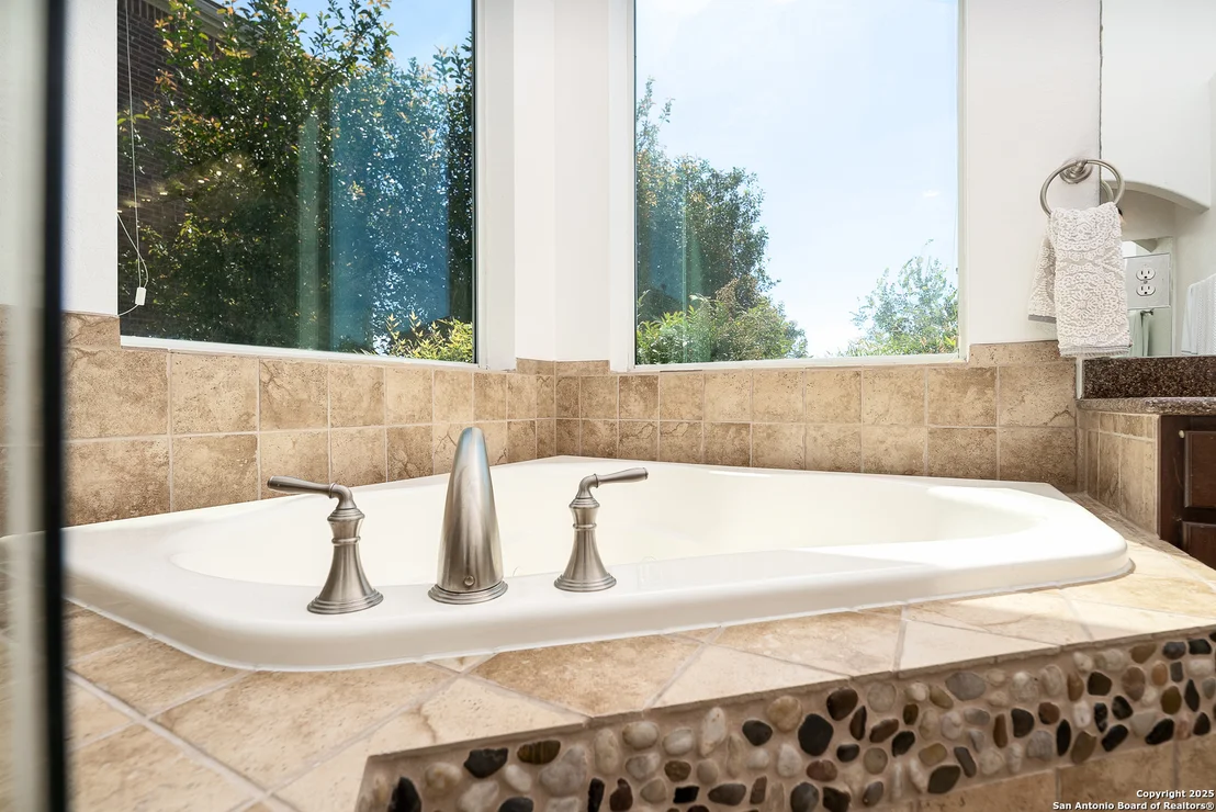 Photo of 24806 Ellesmere