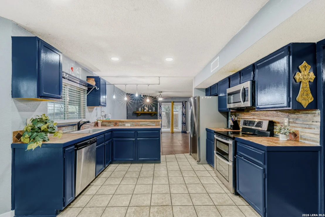Photo of 2518 Ridge Leaf