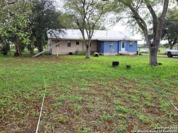 Photo of 227 Deaf Smith Rd