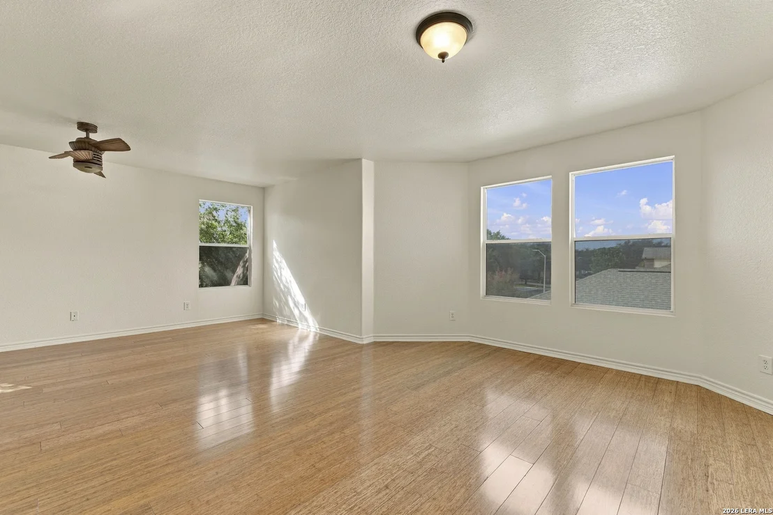 Photo of 233 JULIAN PT