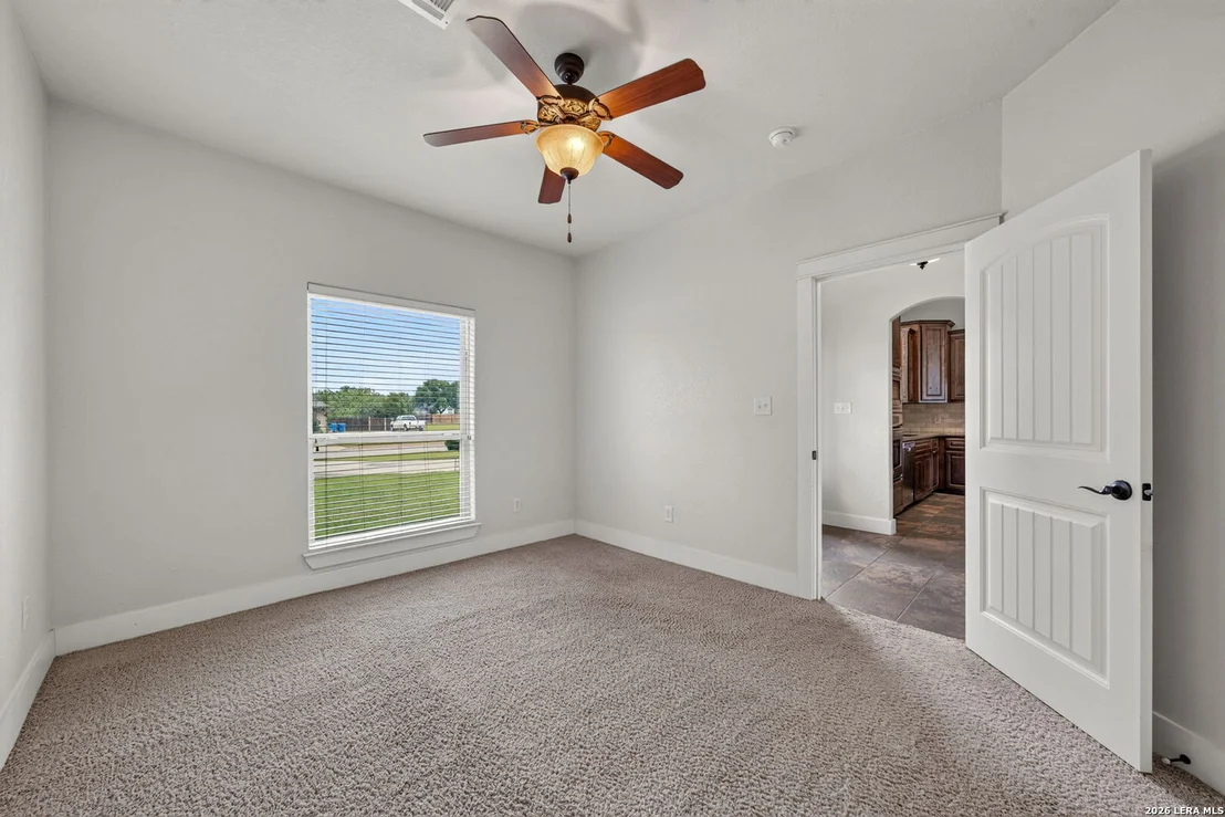 Photo of 1633 CAMDEN LN