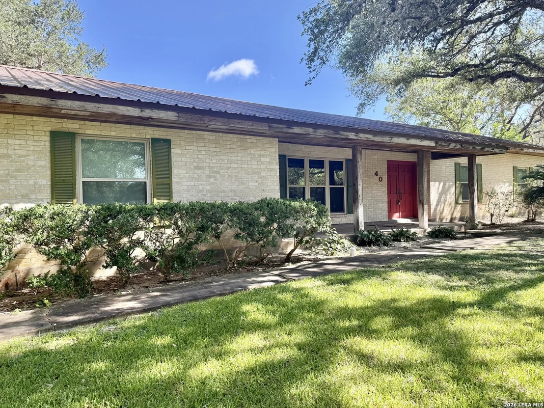 Photo of 40 Encino Loma
