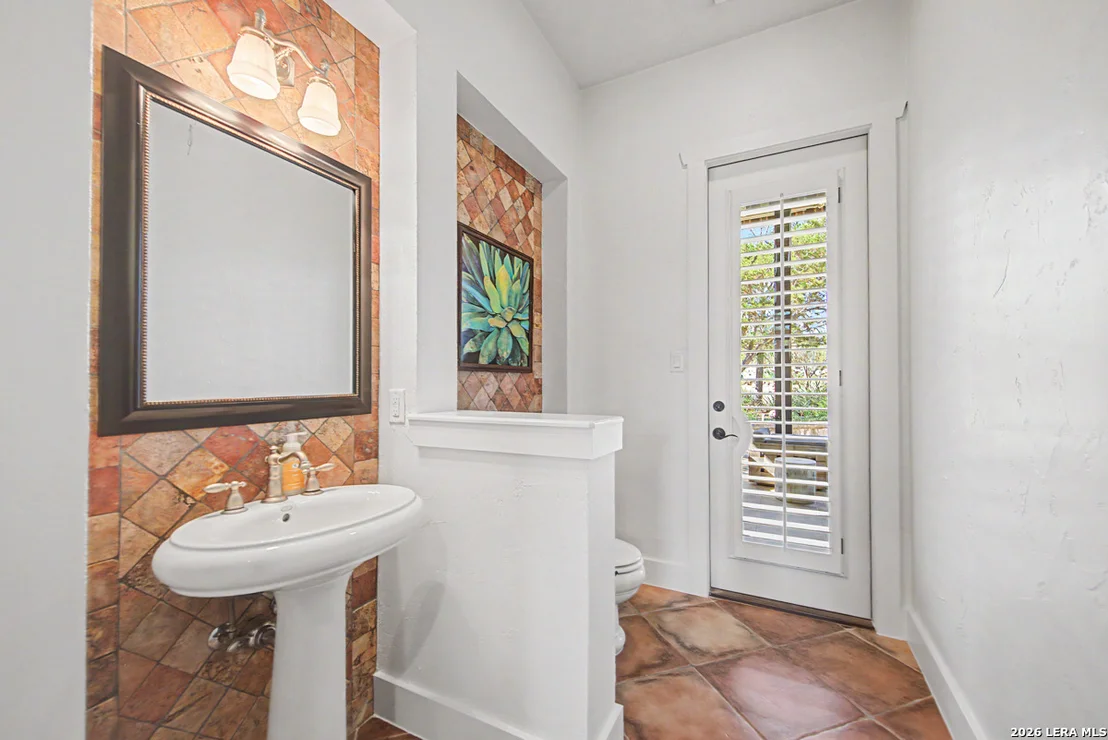 Photo of 104 PARK RDG