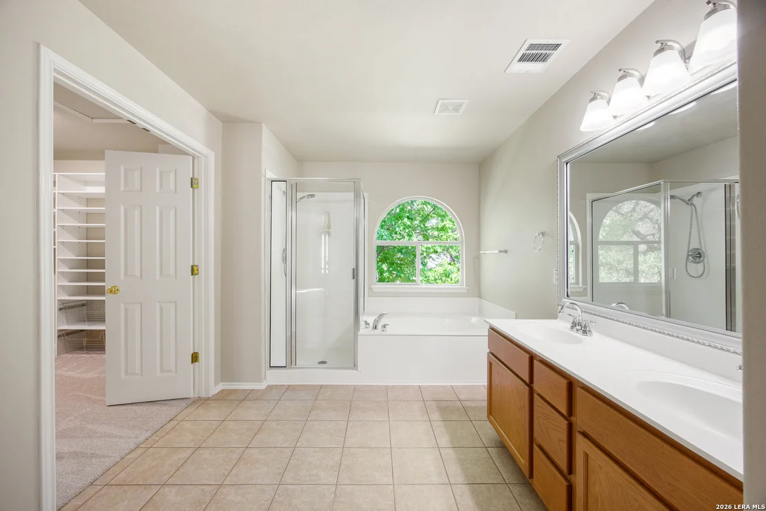 Photo of 17230 Darien Wing
