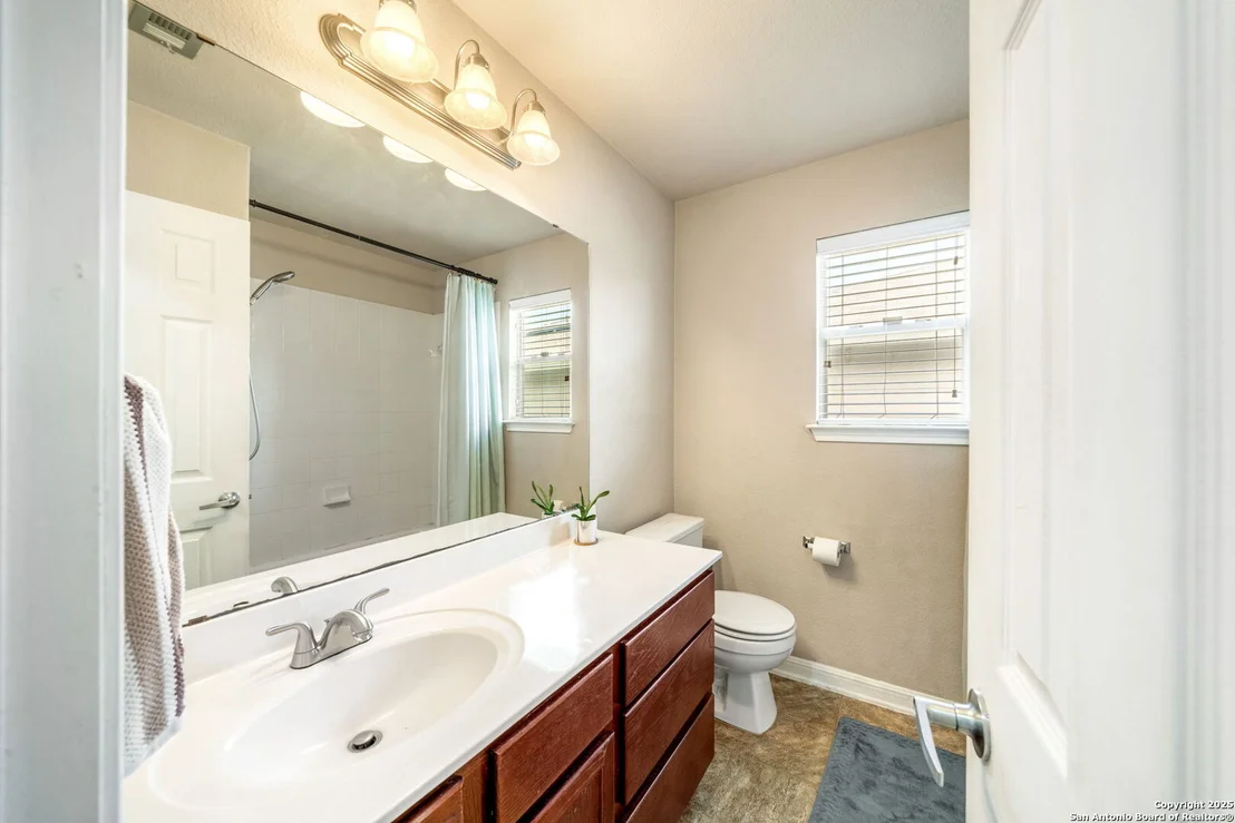 Photo of 8434 Blackstone
