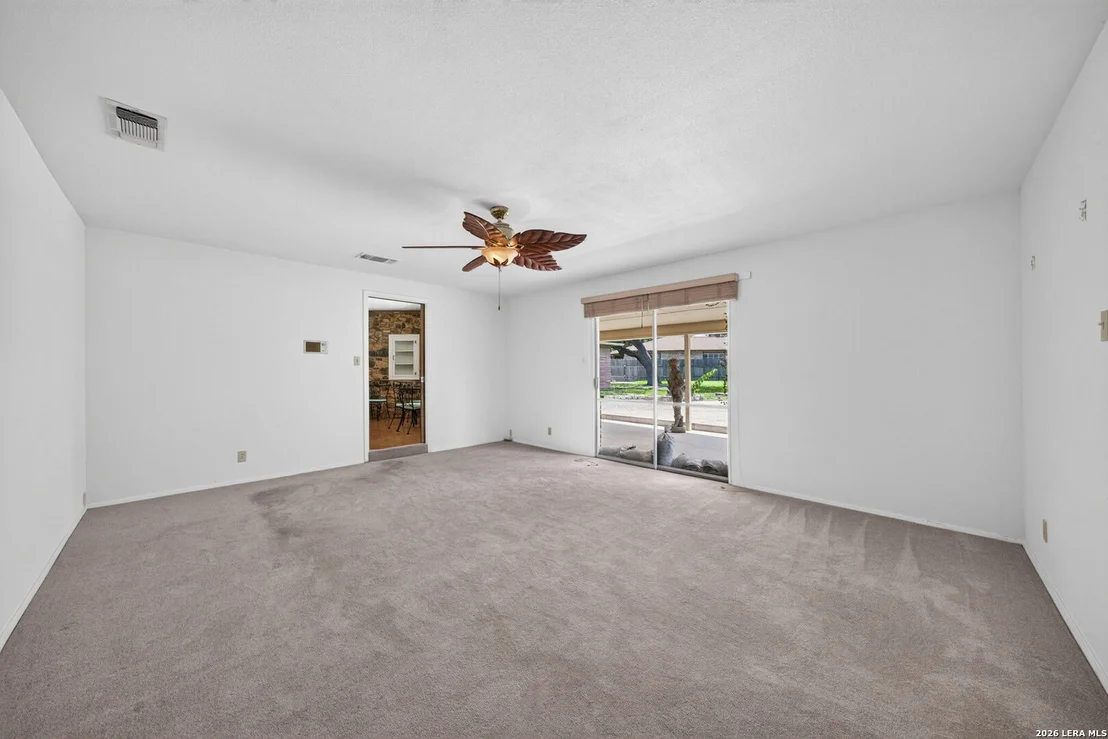 Photo of 105 DORIS DR