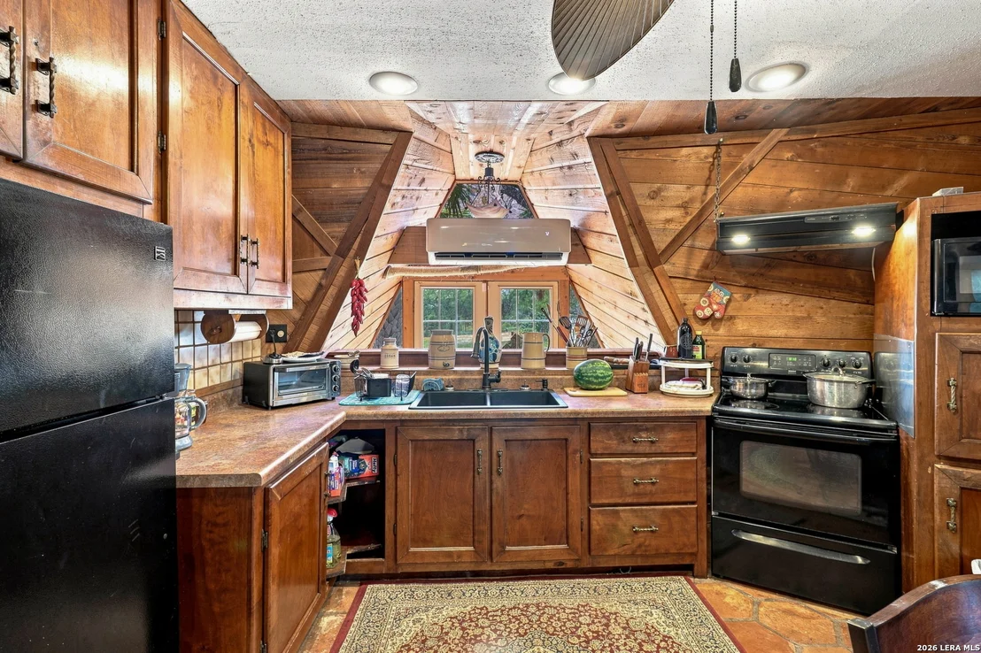 Photo of 875 County Road 327