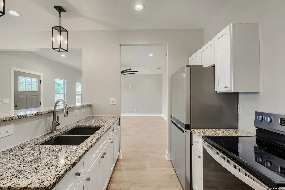 Photo of 722 GROSVENOR