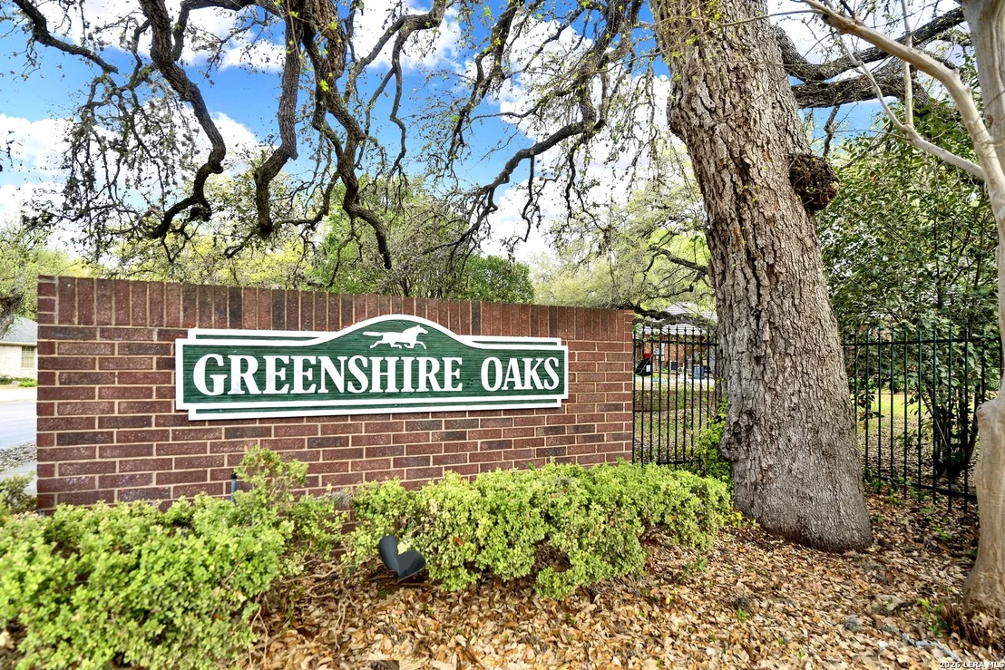 Photo of 1512 OAK TREE CIR