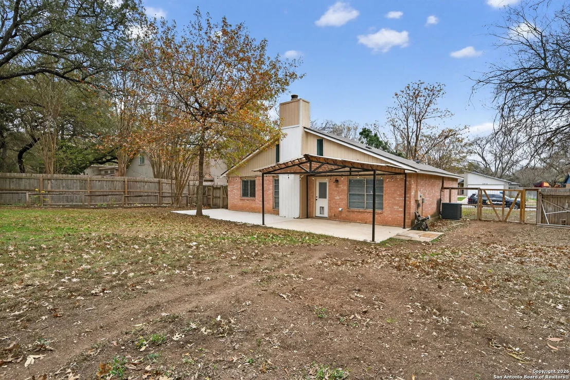 Photo of 2415 Moss Terrace