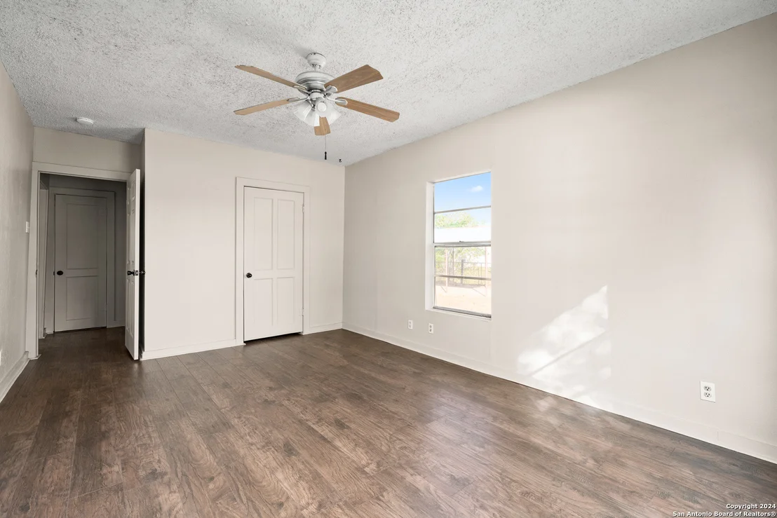 Photo of 412 W COKER AVE