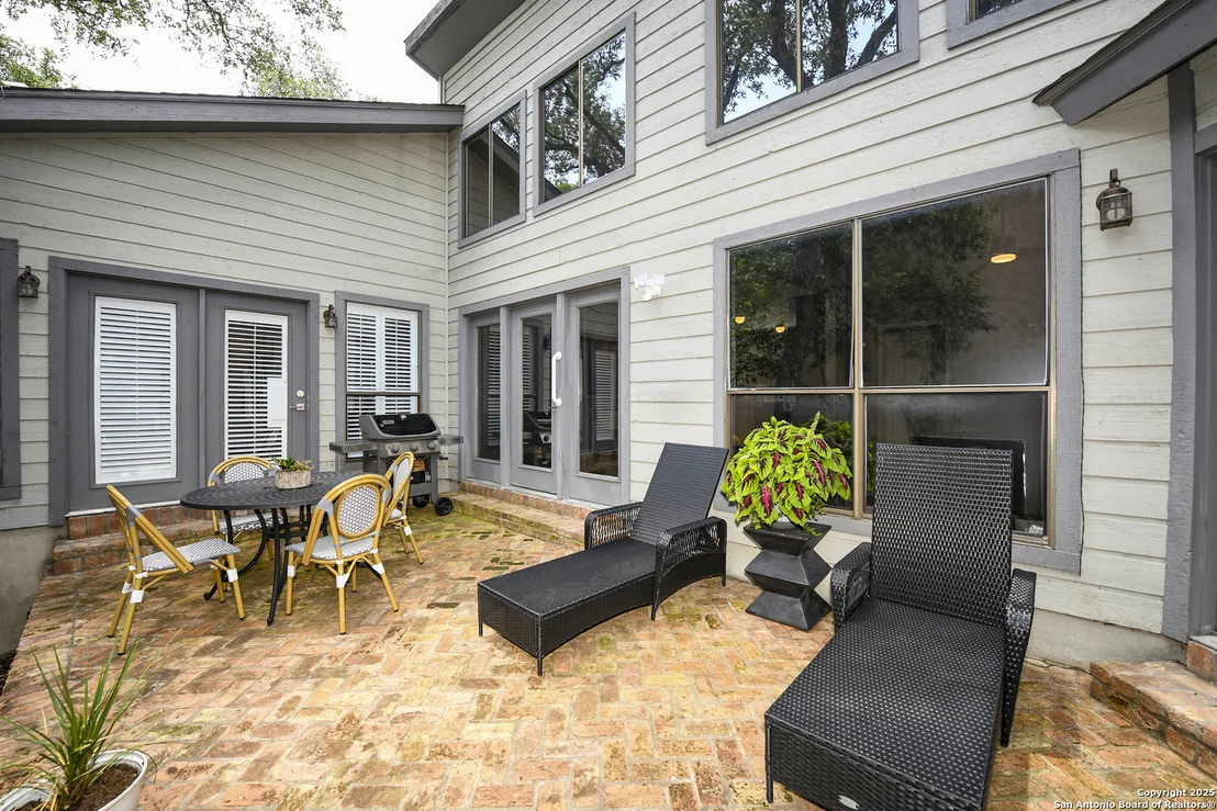Photo of 3470 River Path