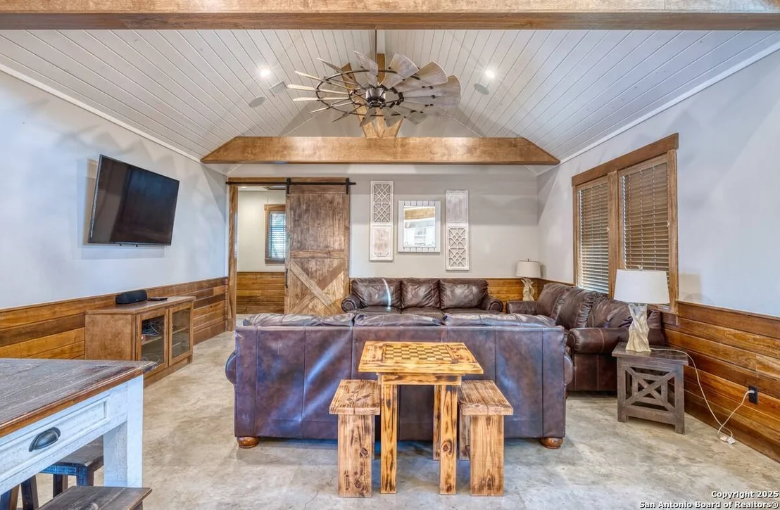 Photo of 1127 Mountain Valley