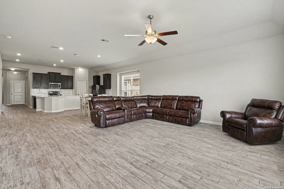 Photo of 8132 Dublin Frst