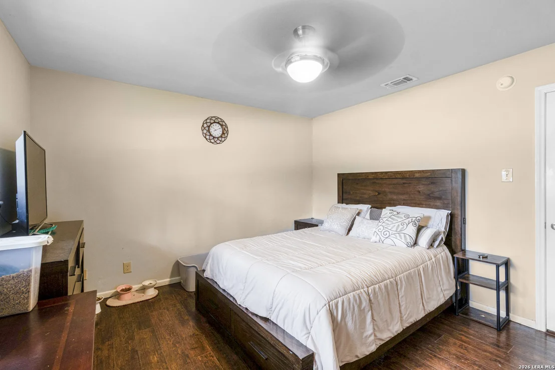 Photo of 1406 BUTTON LN