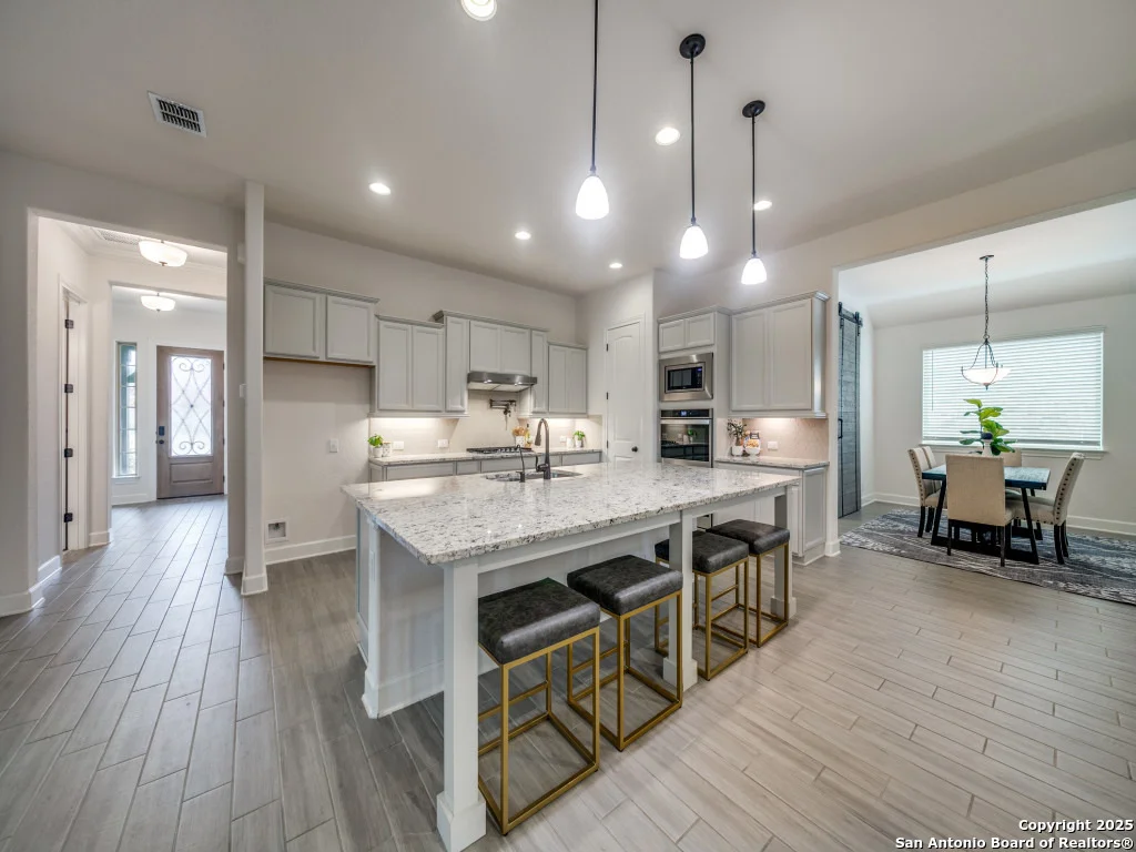 Photo of 1133 LIMESTONE WAY