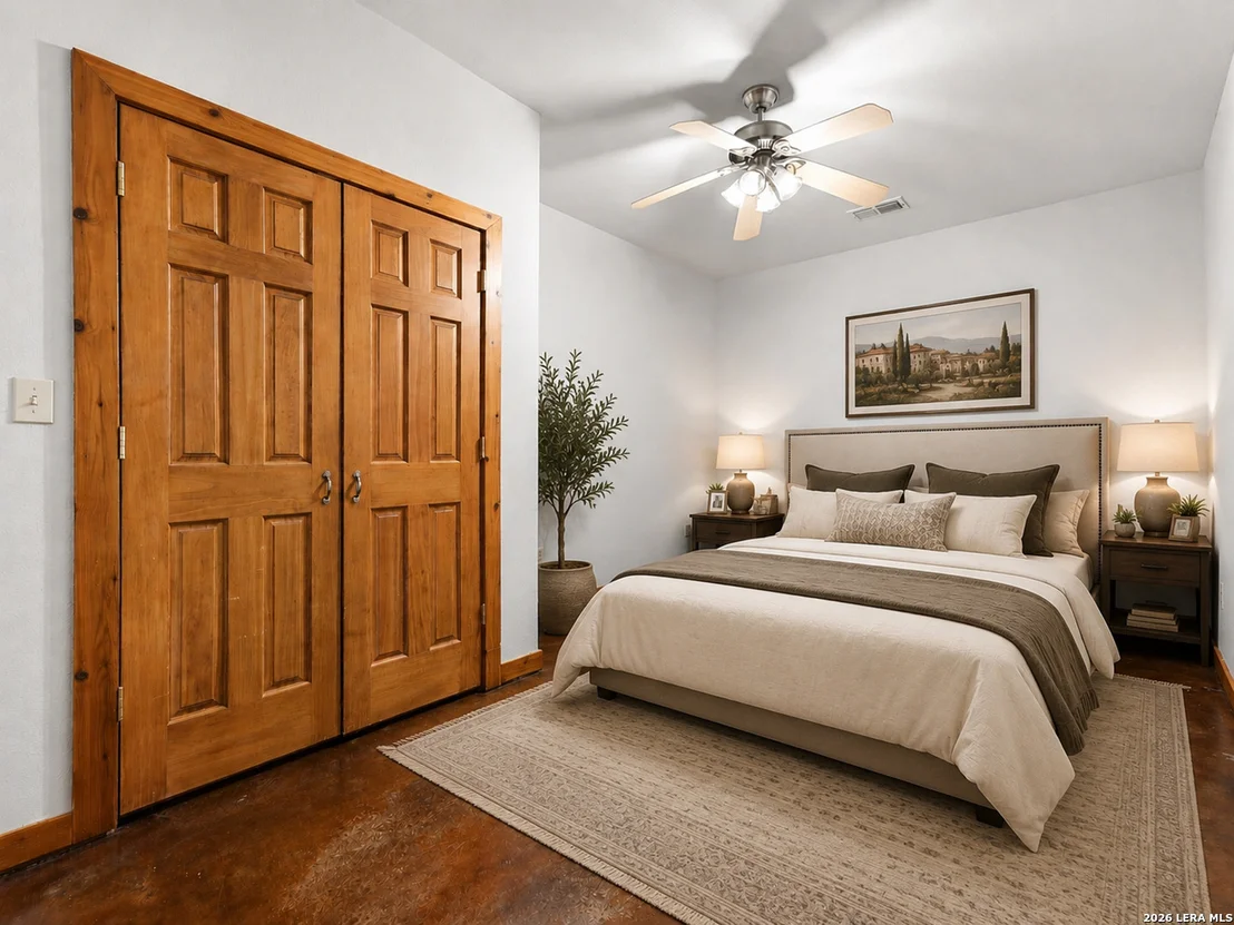 Photo of 412 Bear Springs Trl