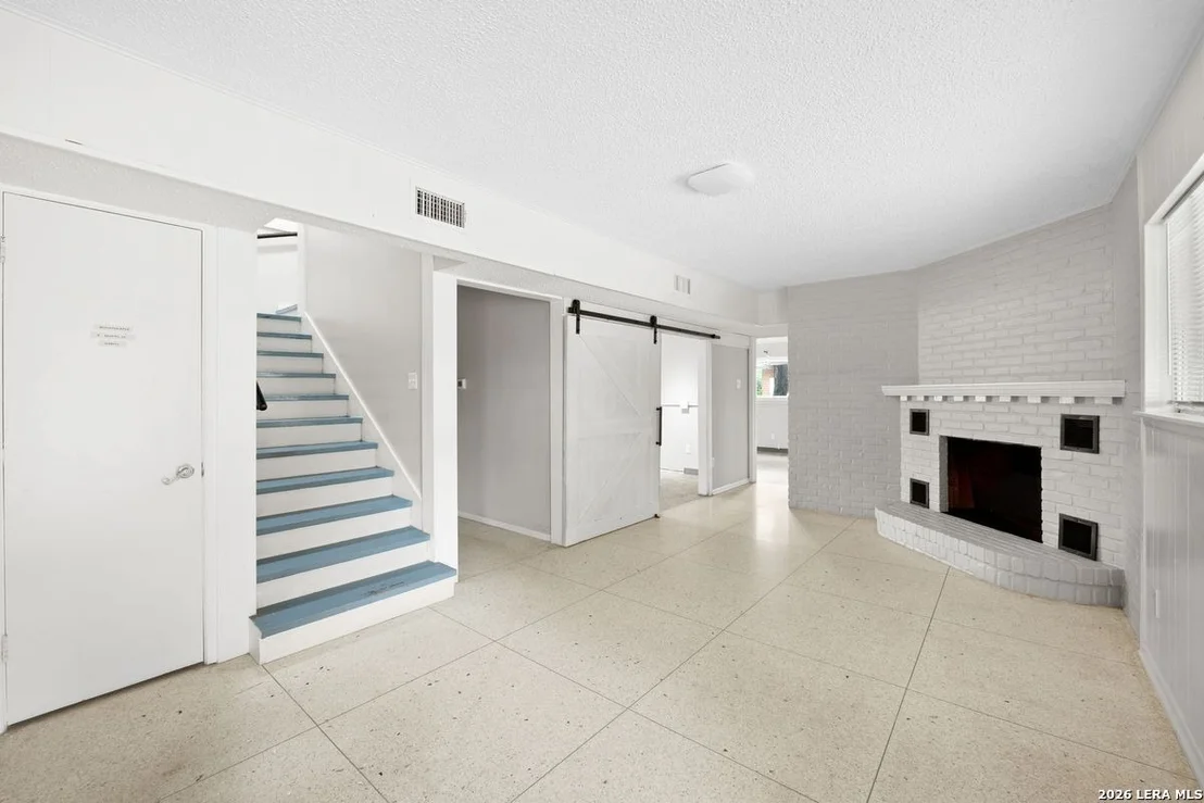 Photo of 11902 RUSTIC LN