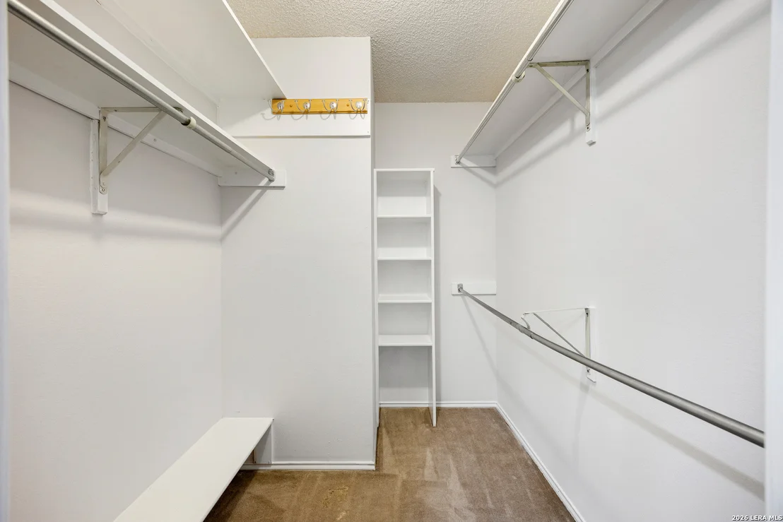 Photo of 25003 SUMMIT HOLW