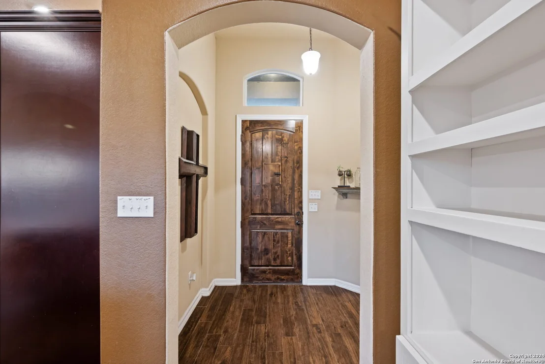 Photo of 517 SAXET TRL