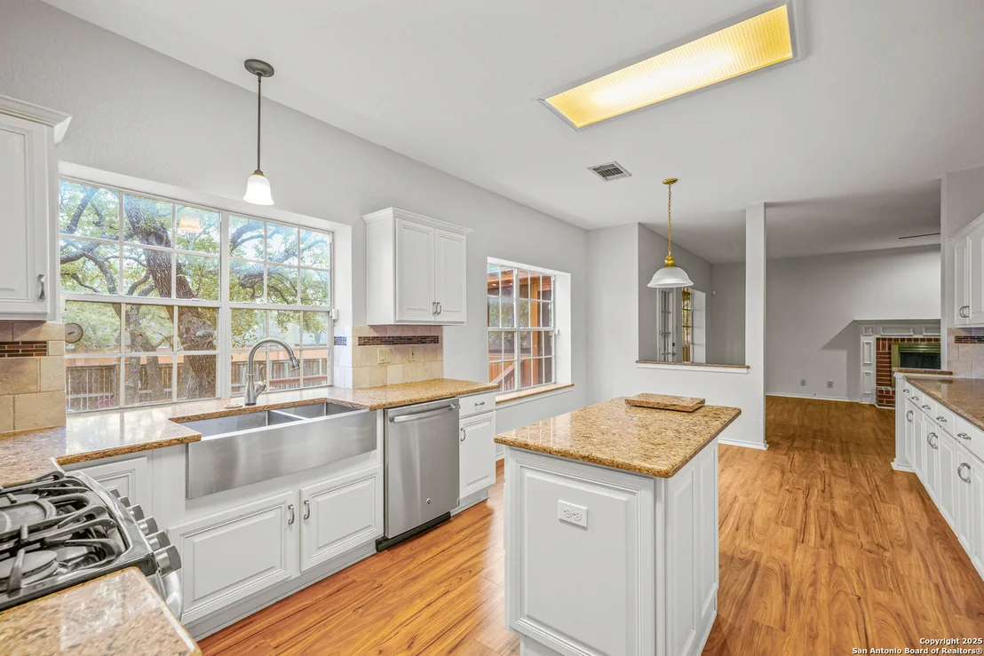 Photo of 11822 Queenston