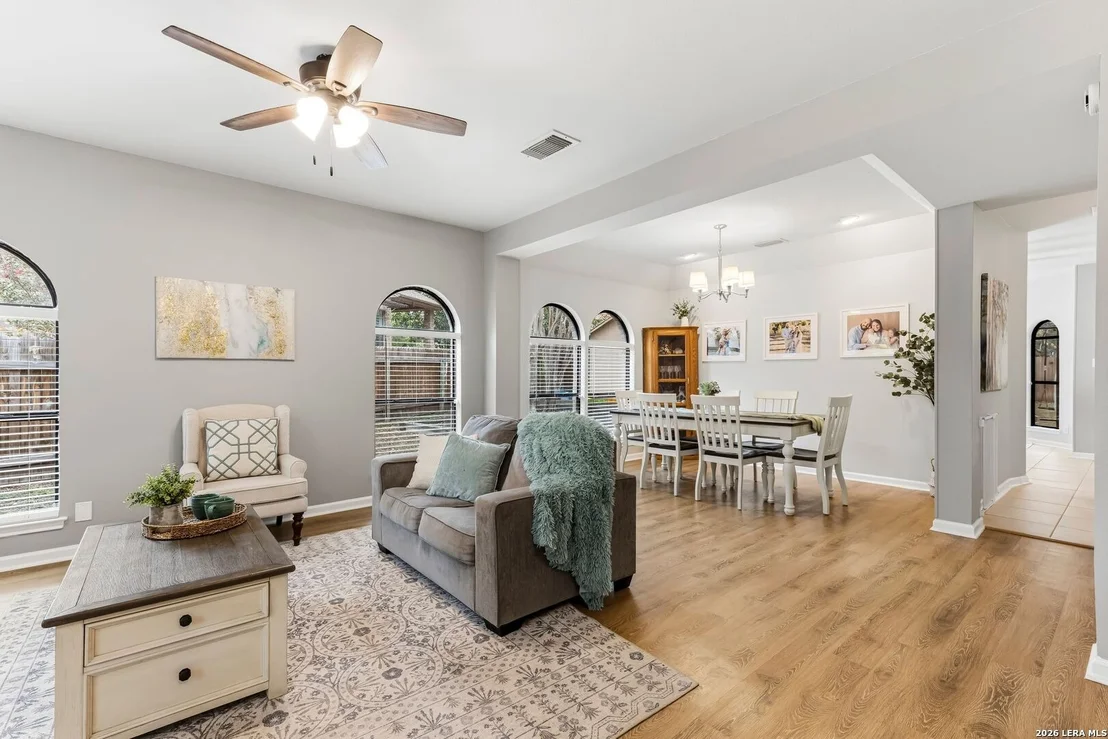 Photo of 14318 Rush Wood