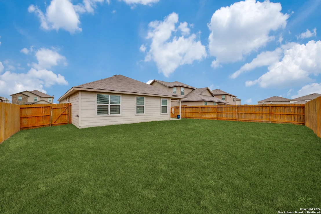 Photo of 414 SABINE RIV