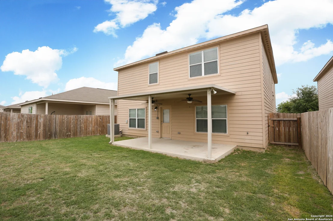 Photo of 11639 LUCKEY LEDGE