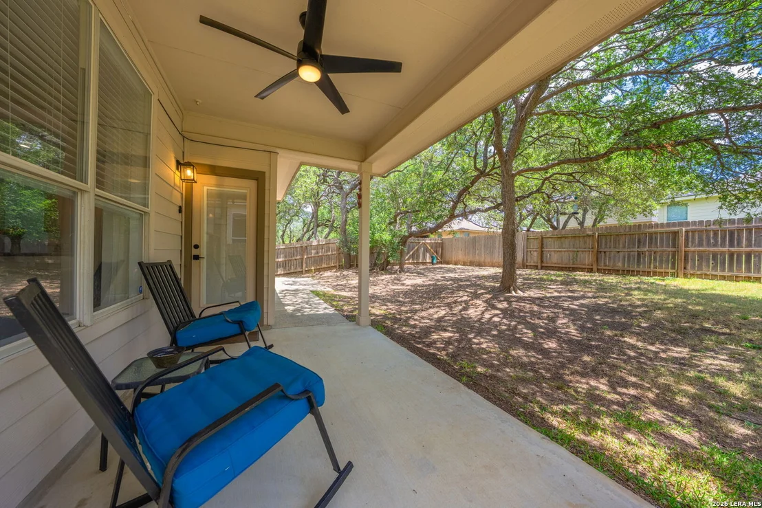 Photo of 17210 Darien Wing
