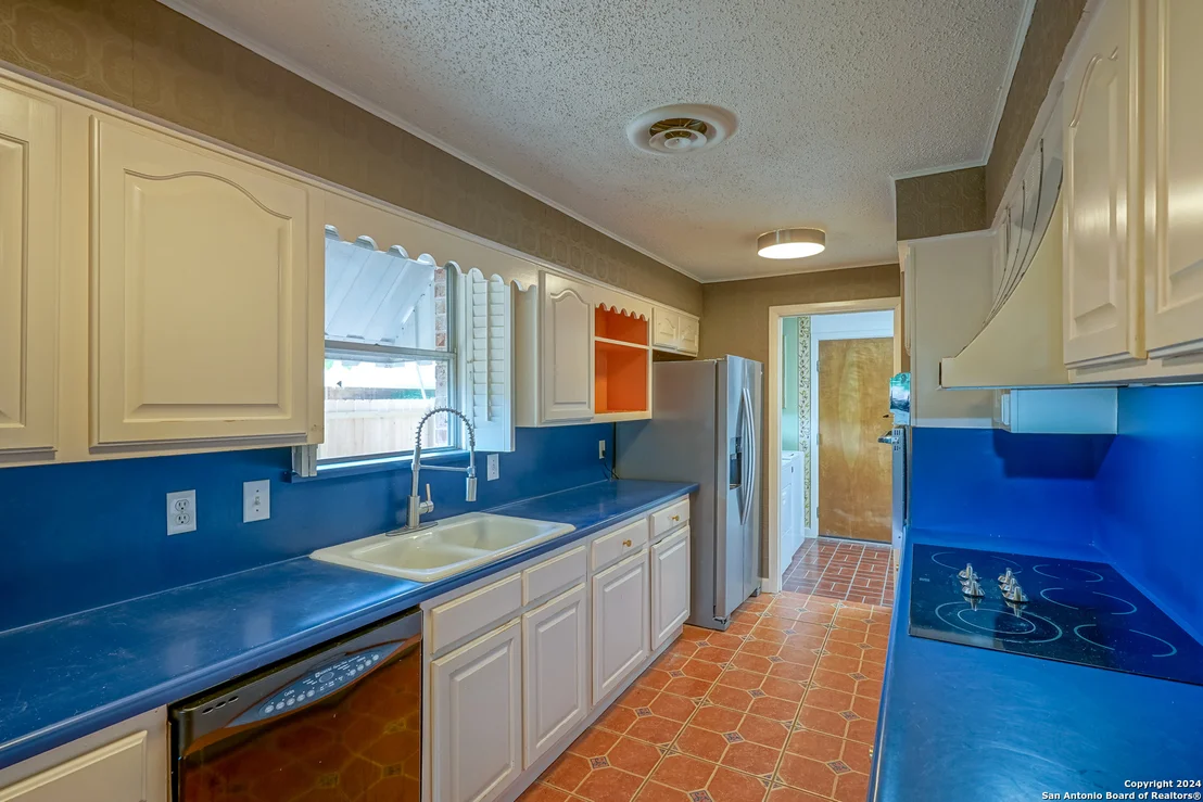 Photo of 426 Windcrest Dr