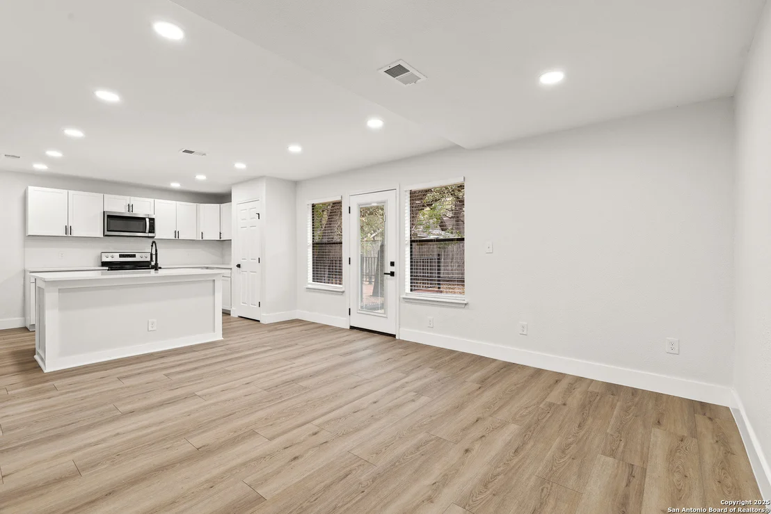 Photo of 2511 Old Trail