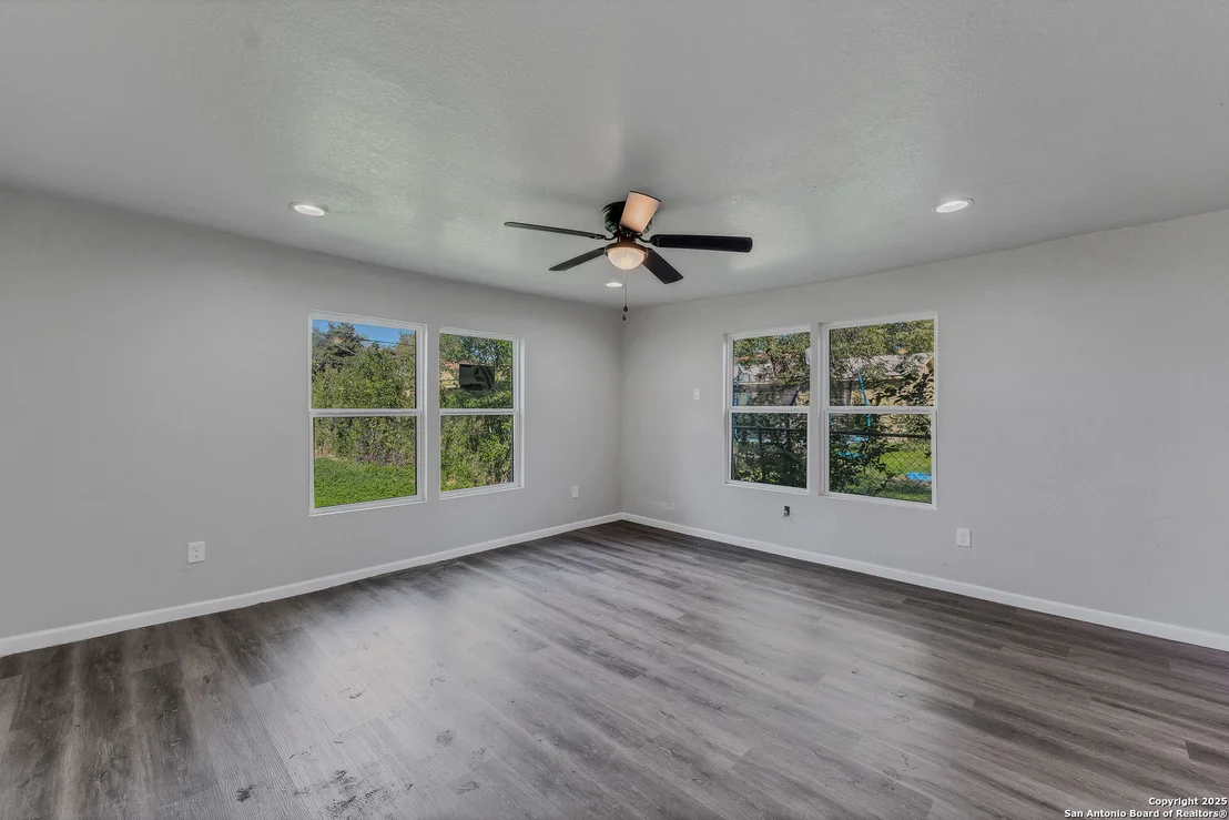 Photo of 1630 Allende