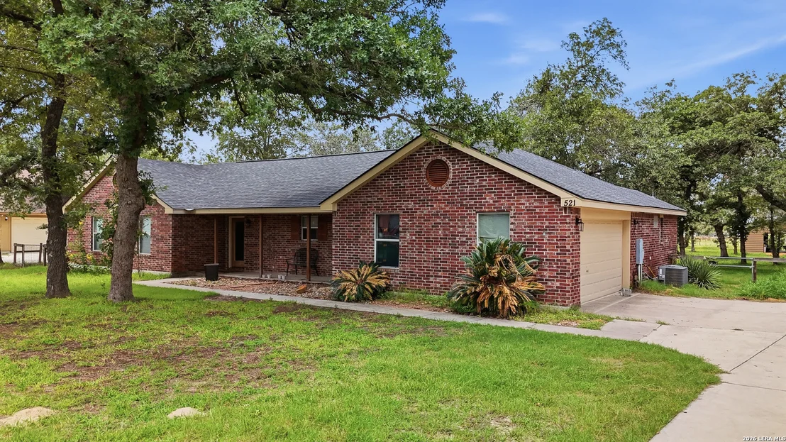 Photo of 521 JACOBS LN