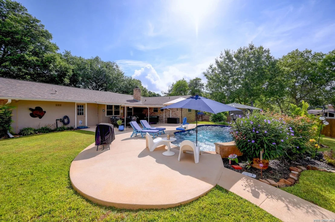 Photo of 106 Barcelona Drive
