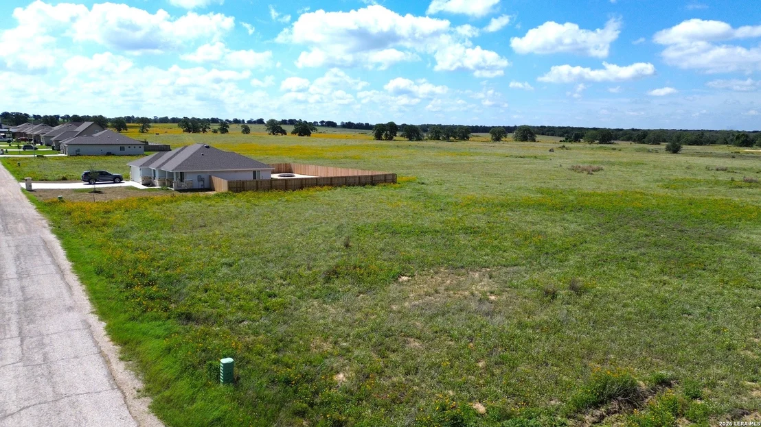 Photo of 237 Colonial Ln