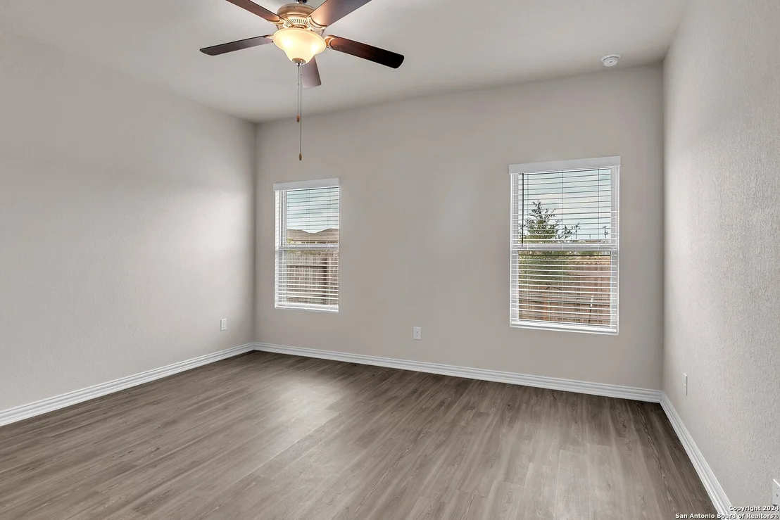 Photo of 5515 Devils Gate