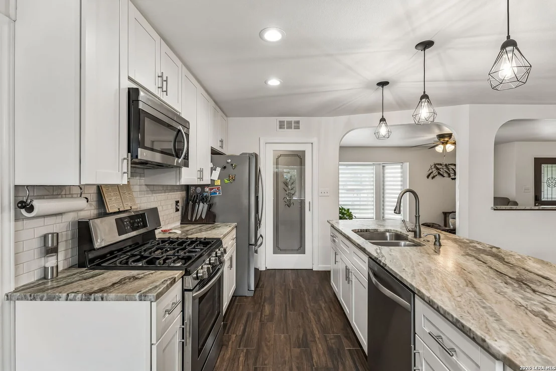 Photo of 218 Whispering Oaks