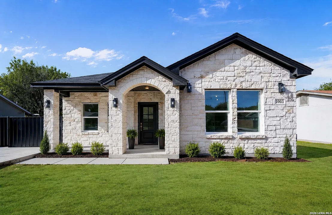 Photo of 229 Colonial Ln