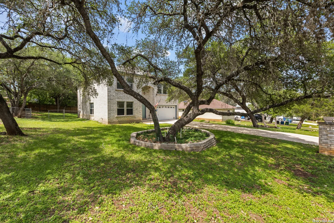 Photo of 1923 TOWN OAK DR