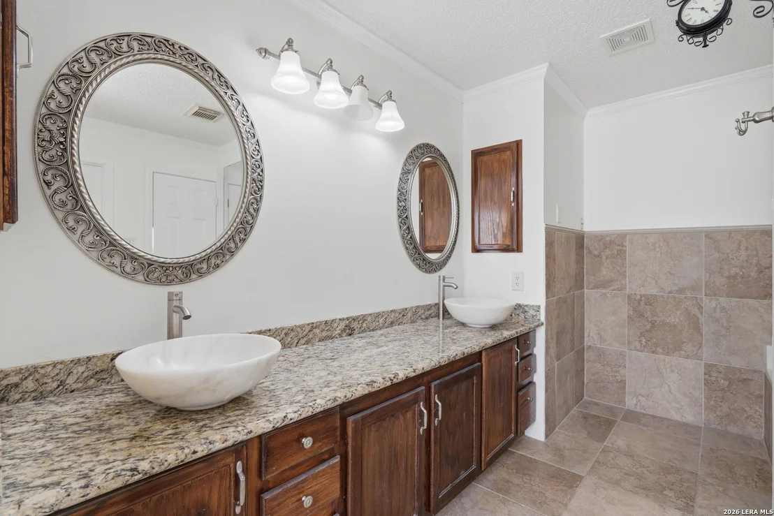 Photo of 1527 Jasmine Dr