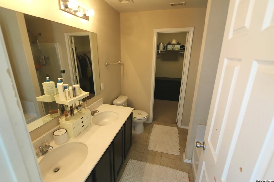 Photo of 449 Auburn Park