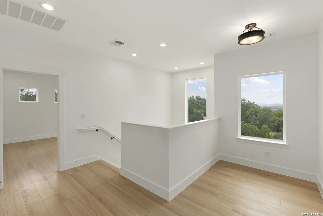 Photo of 102 Magnolia Cir