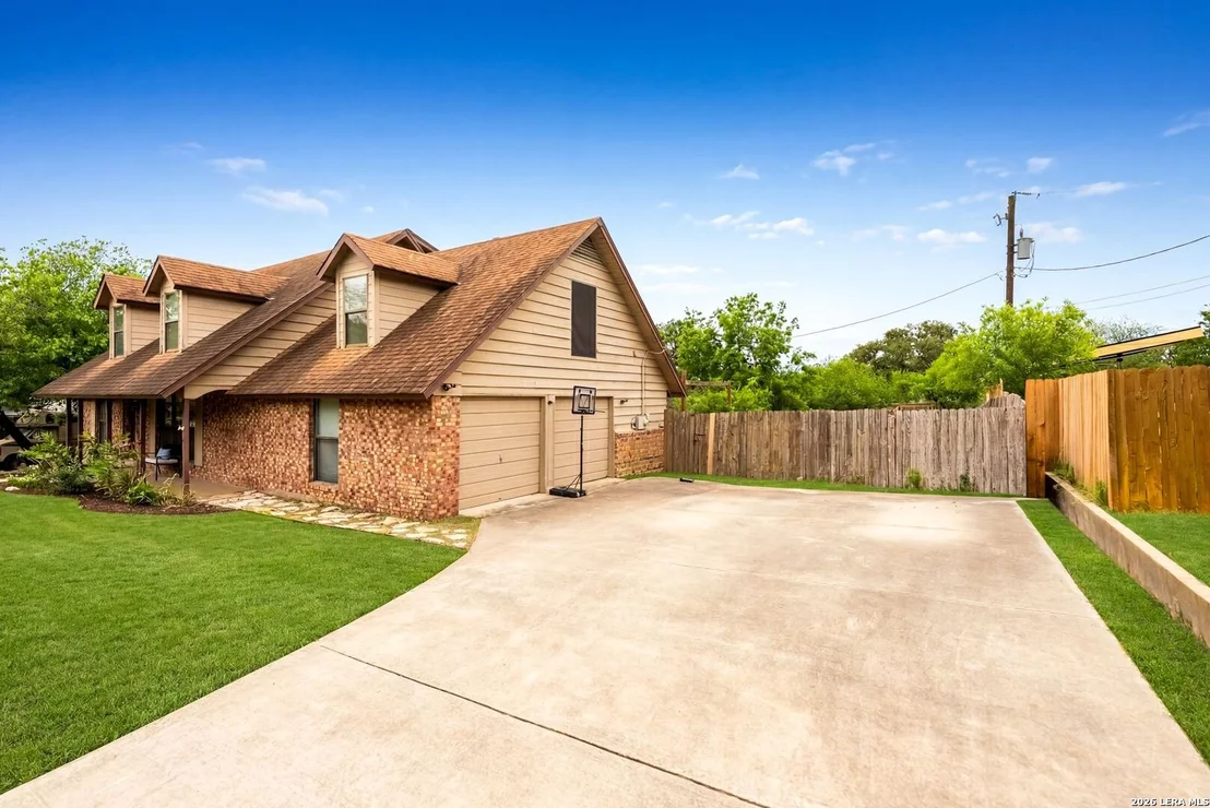 Photo of 14307 Oak Shadows Dr