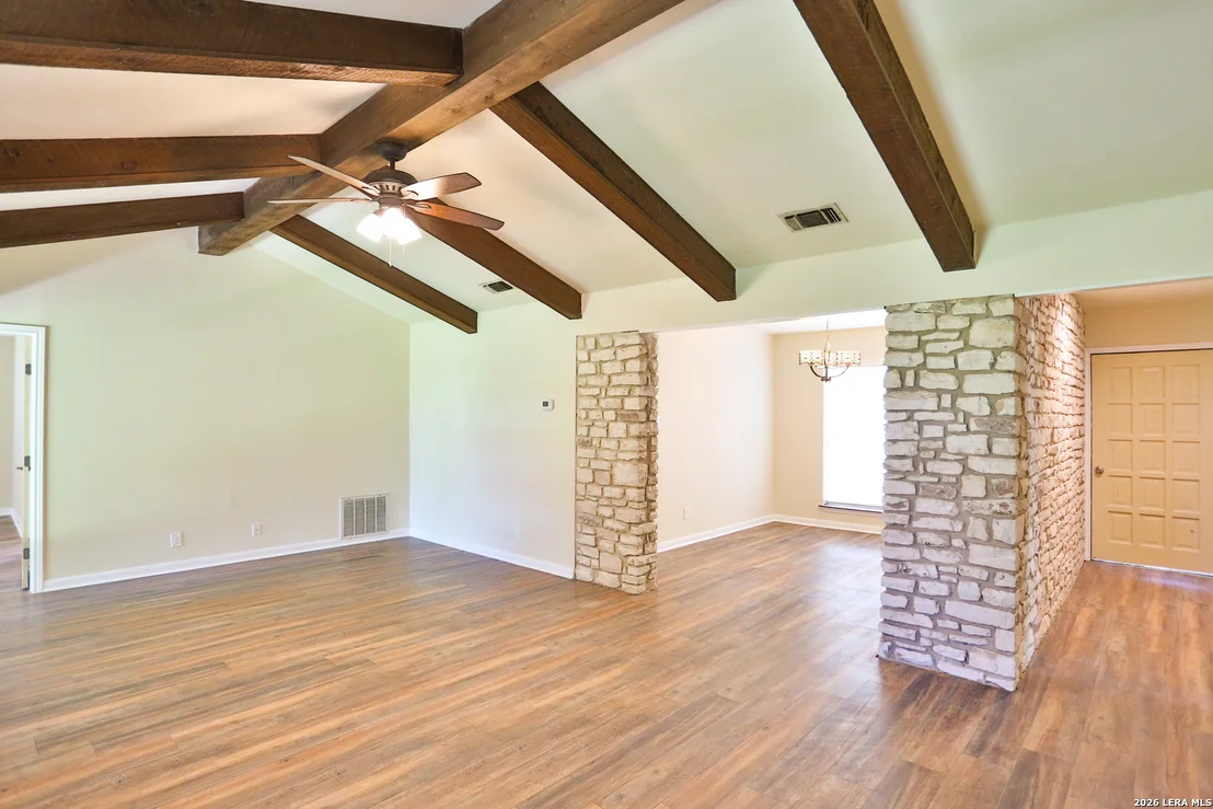 Photo of 131 CREEKSIDE DR
