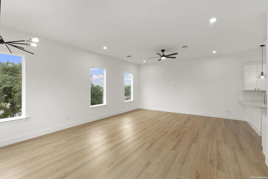 Photo of 104 MAGNOLIA CIR